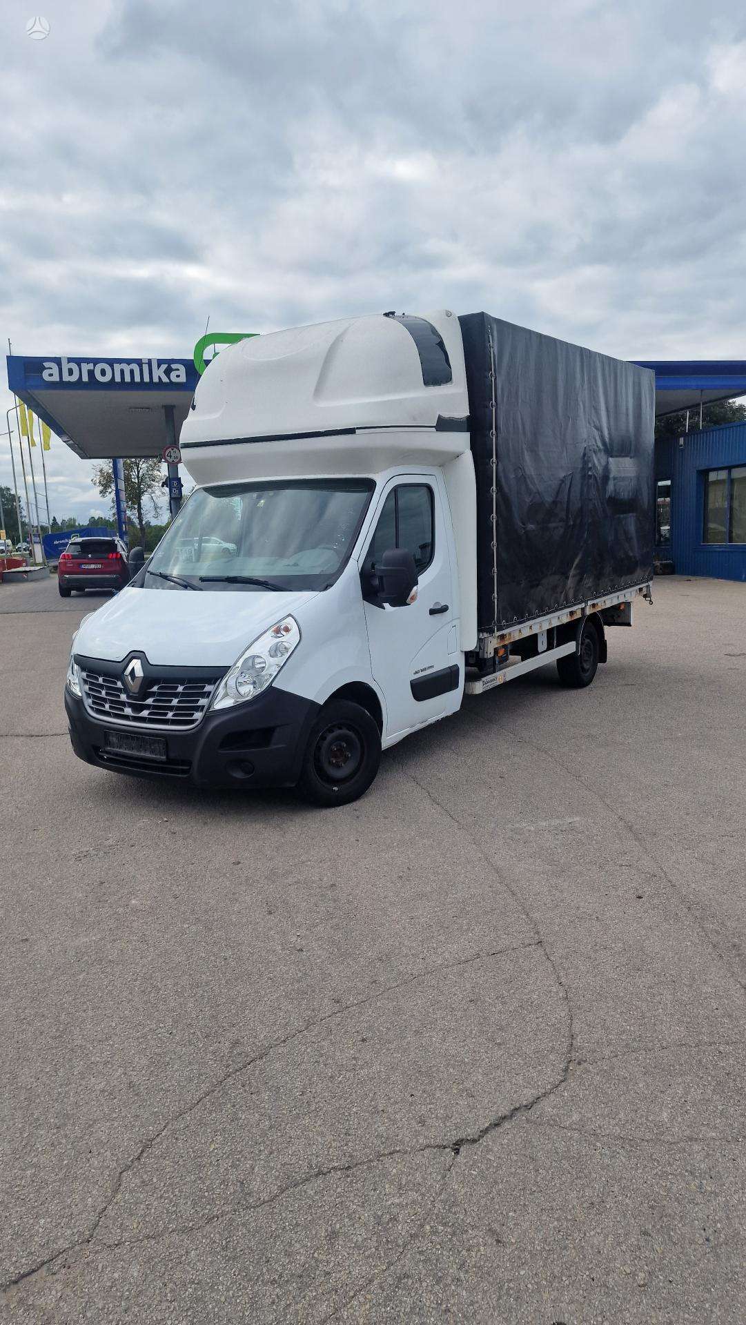 Renault Master.