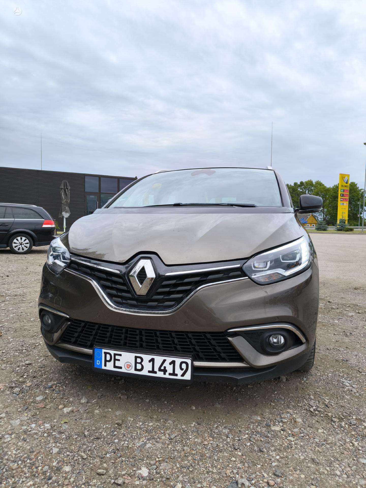 Renault Grand Scenic.