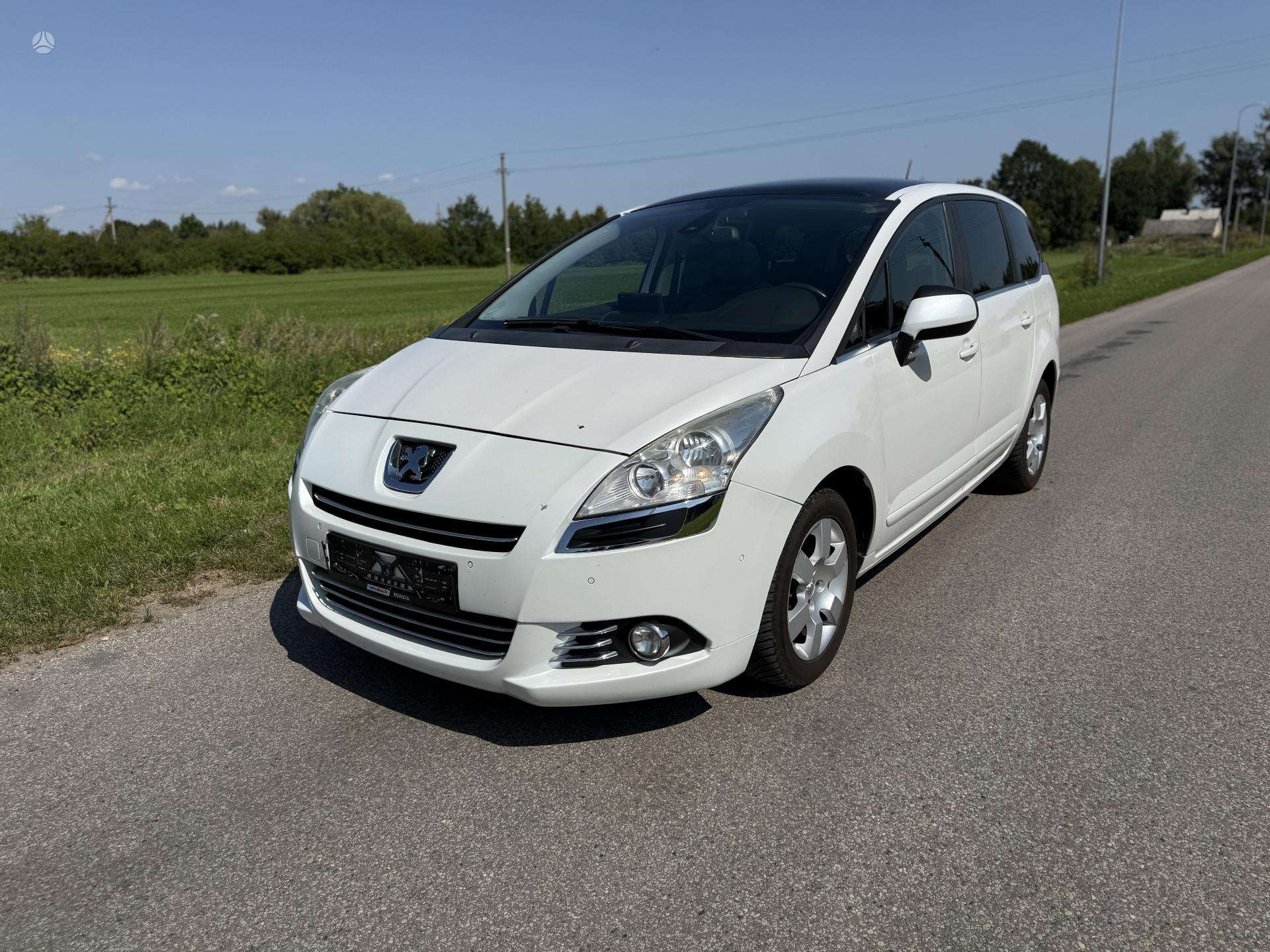 Peugeot 5008.