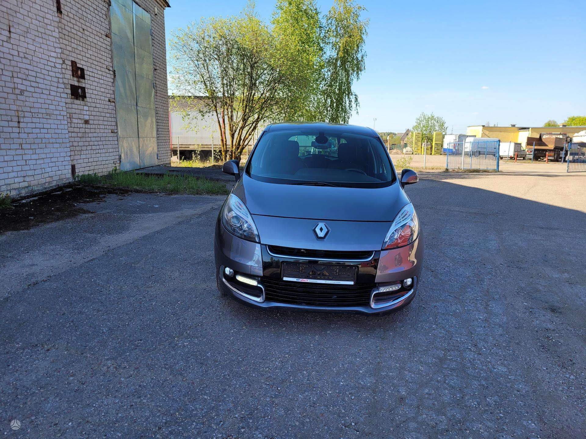 Renault Scenic.