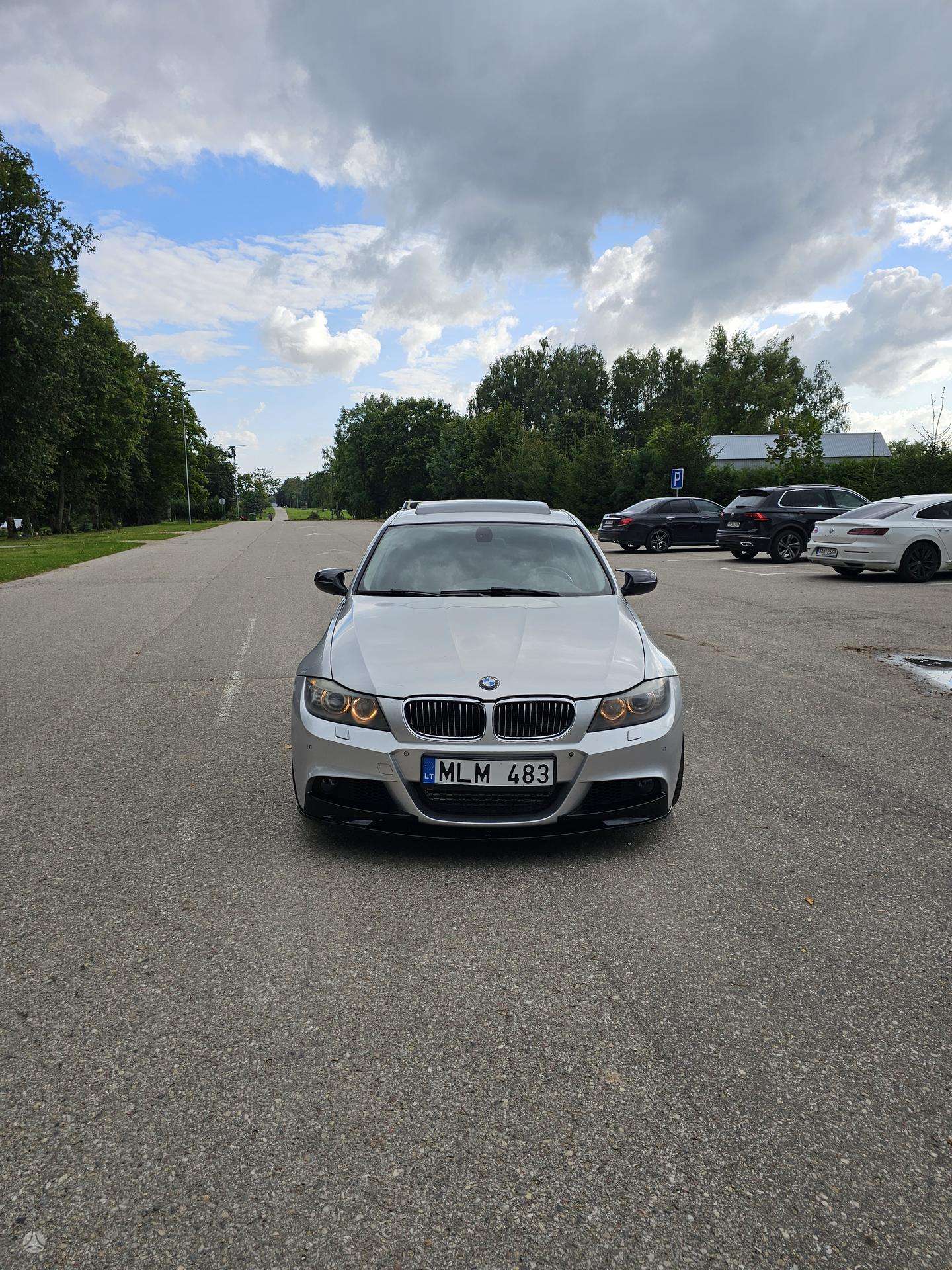 BMW 335.