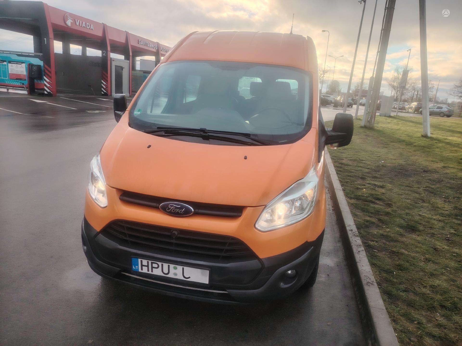 Ford Transit Custom.