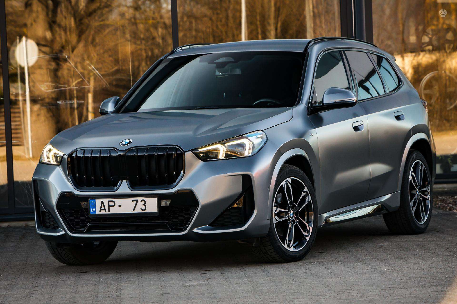 BMW X1.
