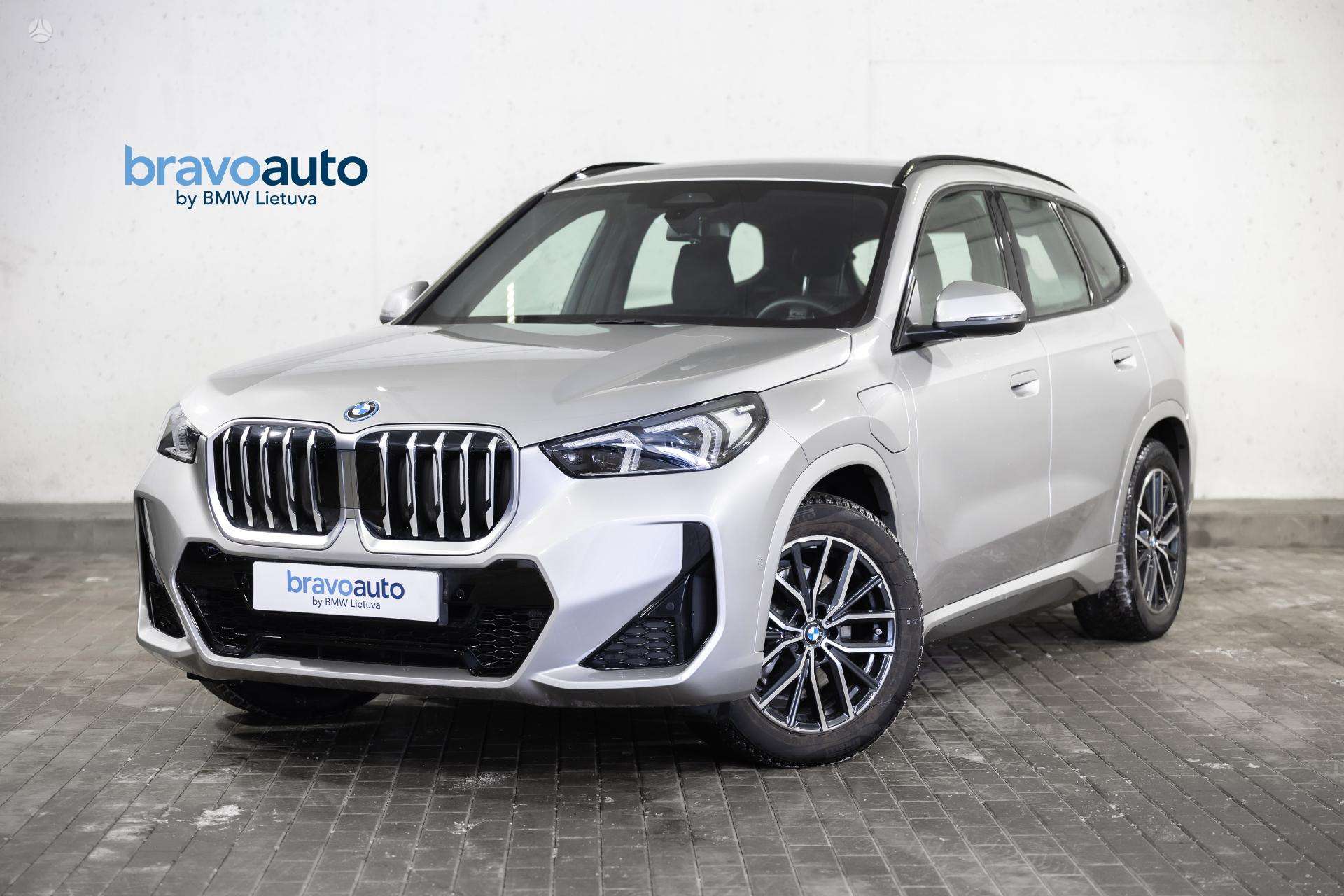 BMW X1.