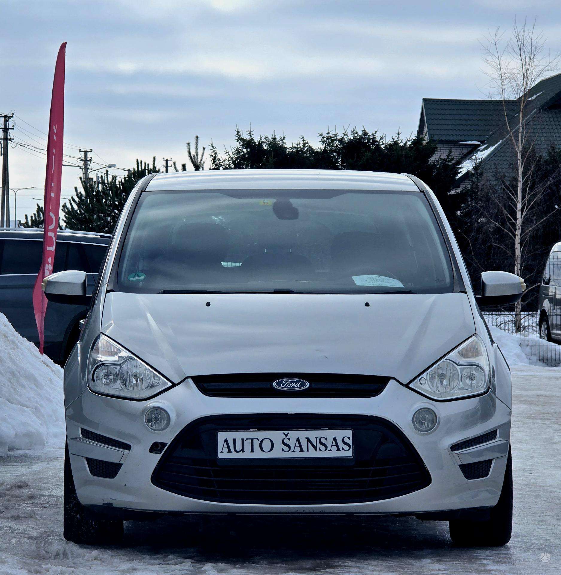 Ford S-MAX.