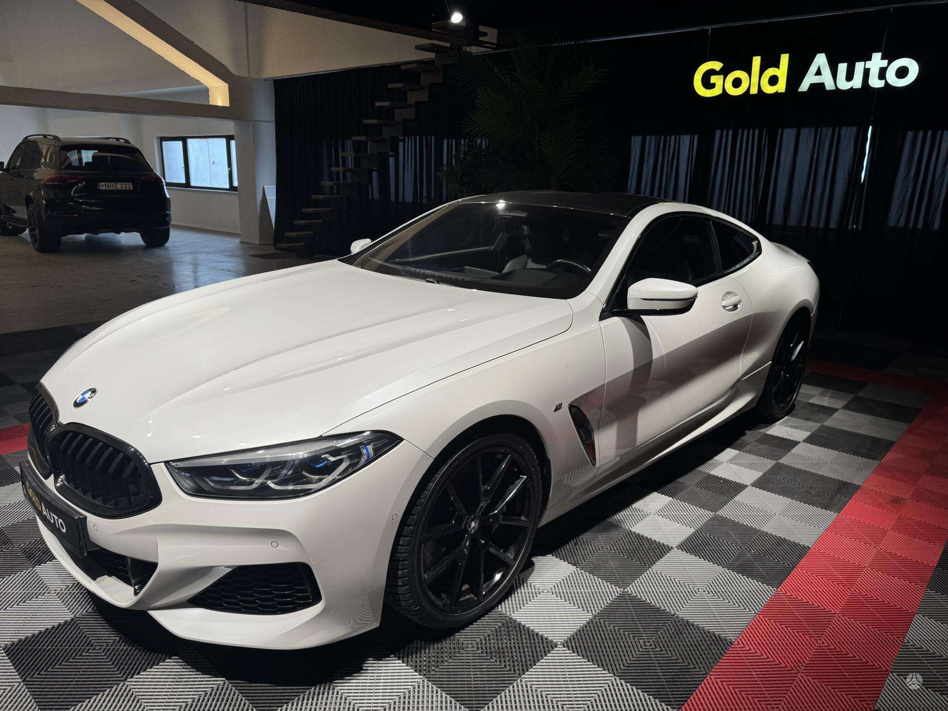 BMW 840