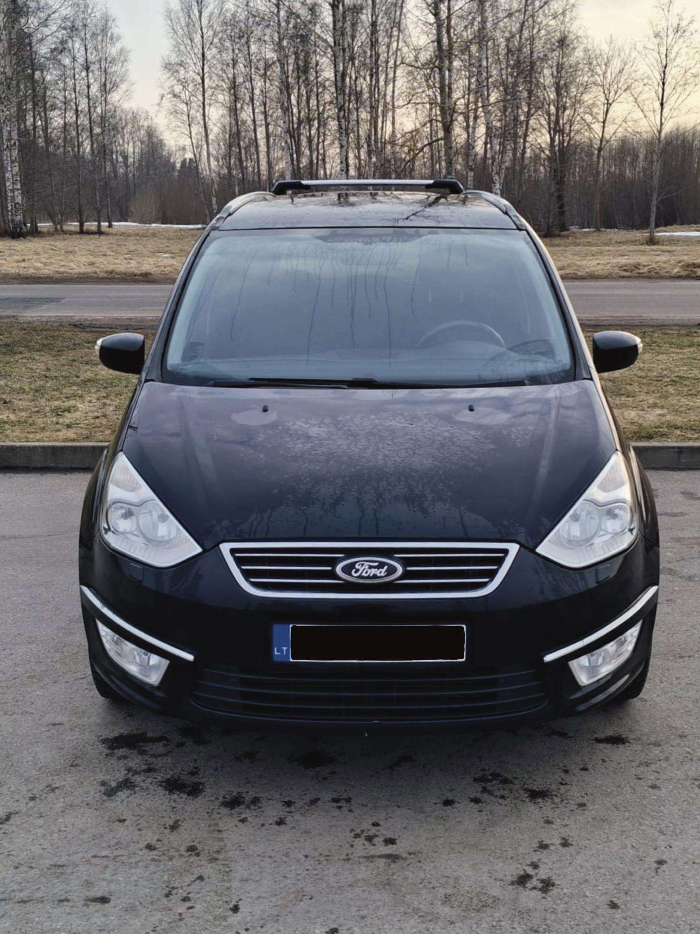 Ford Galaxy.