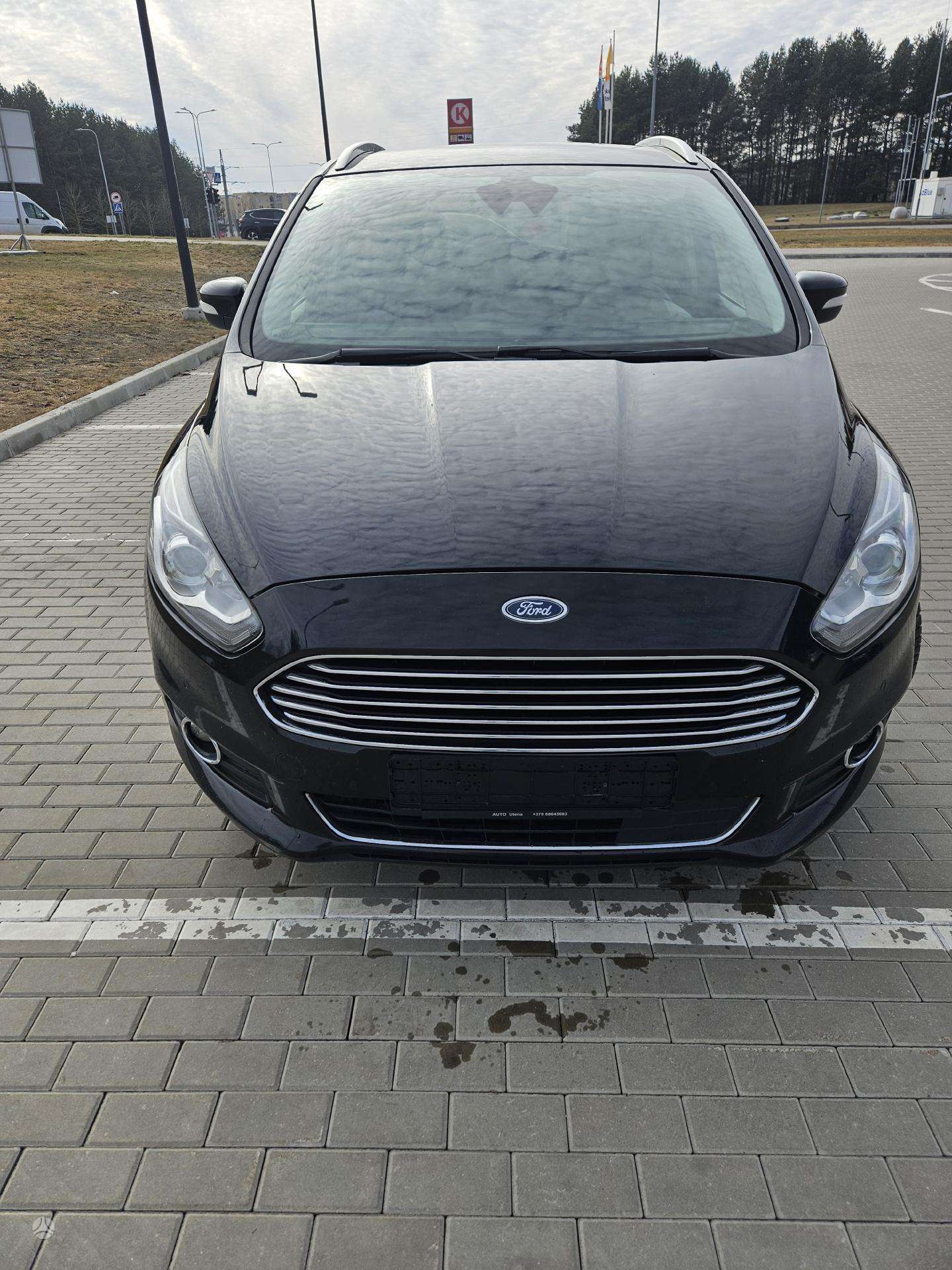 Ford S-MAX.