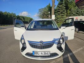 Opel Zafira Tourer.