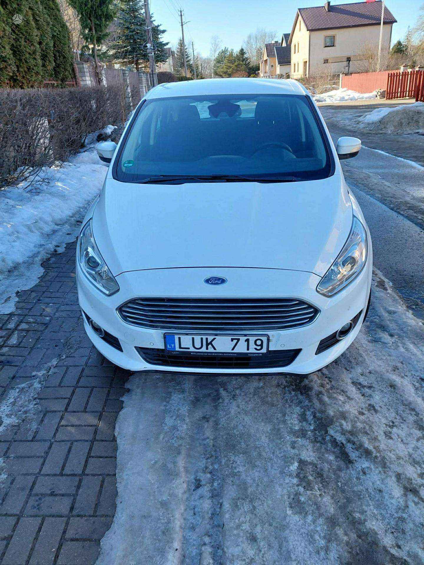 Ford S-MAX.