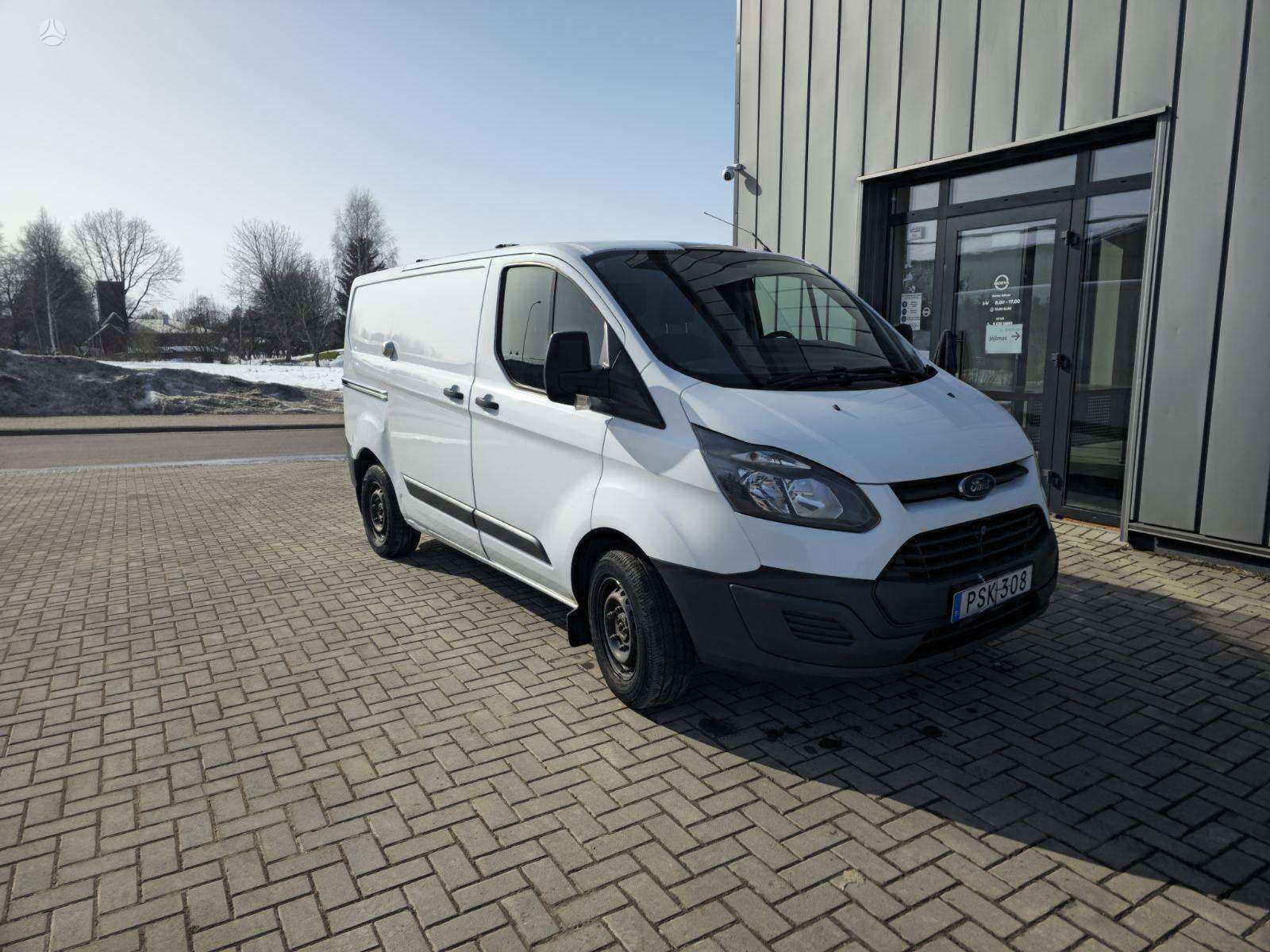 Ford Transit Custom.