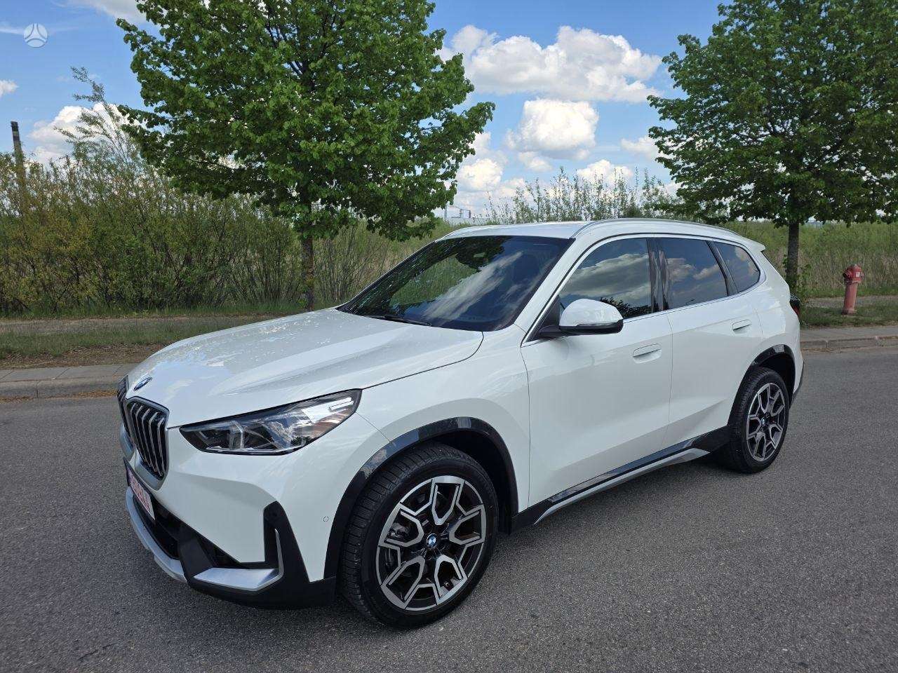BMW X1.