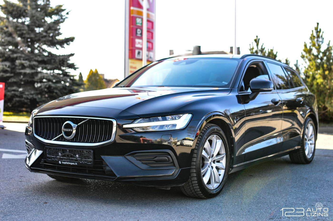 Volvo V60.