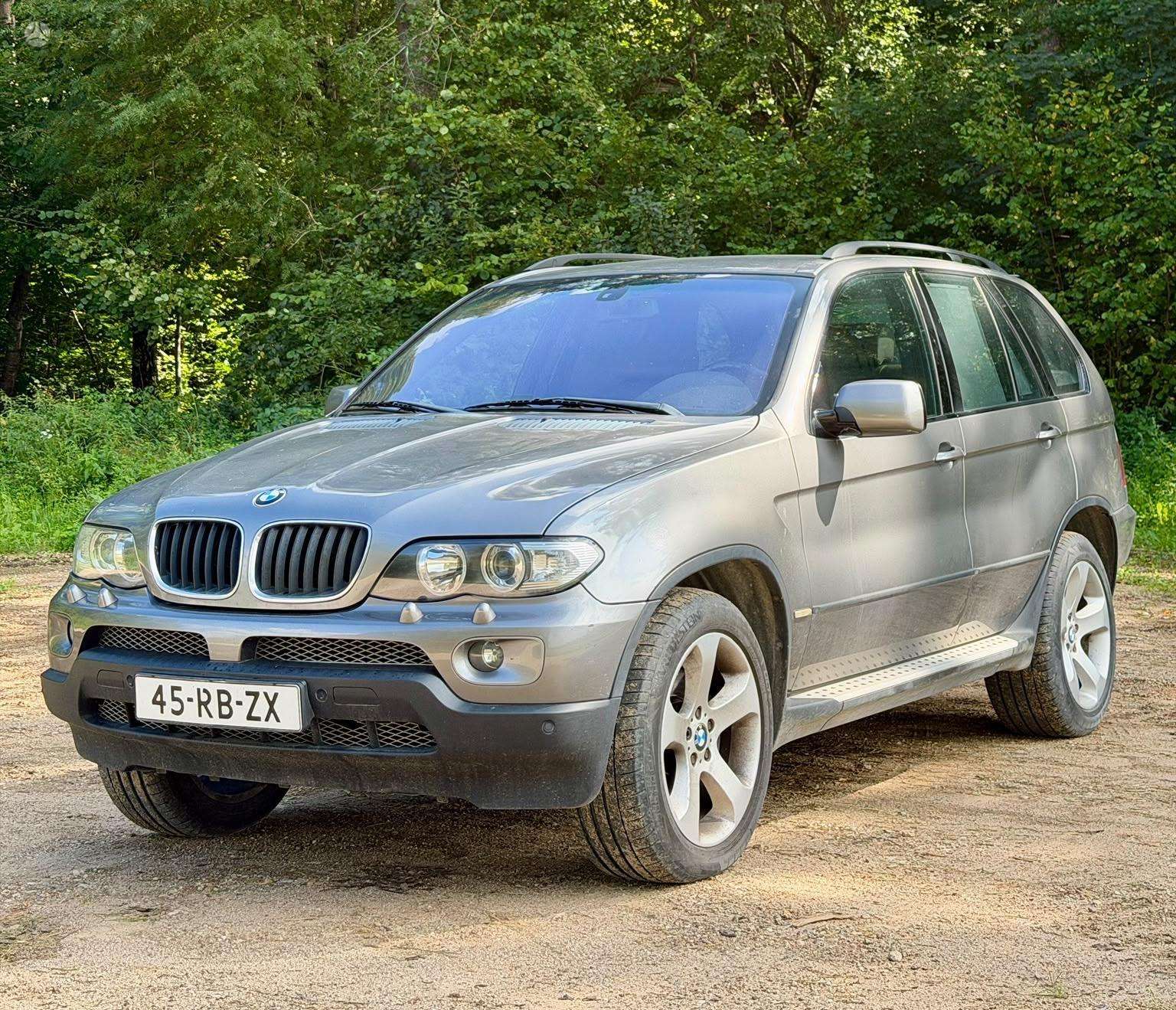 BMW X5.