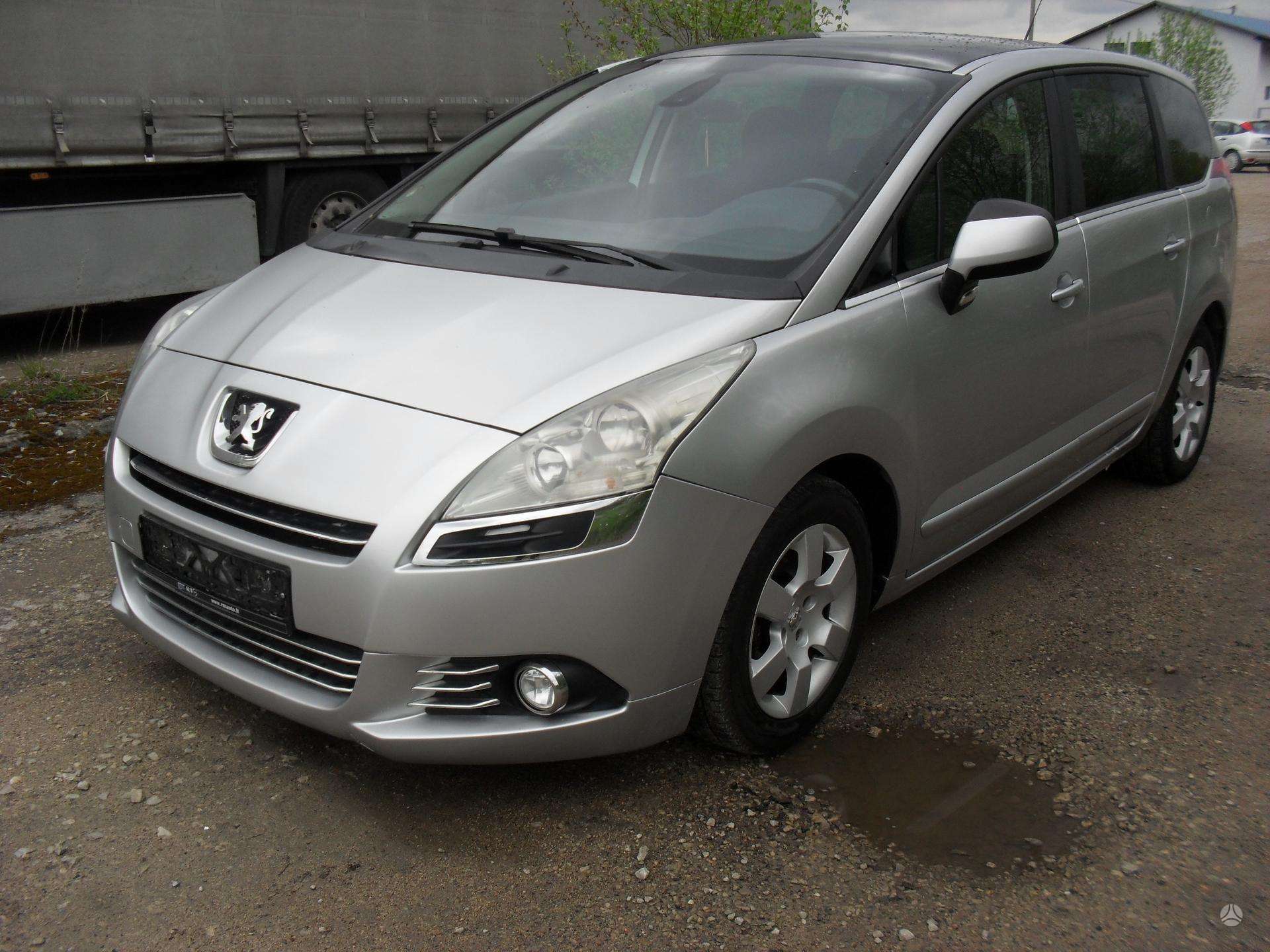 Peugeot 5008.
