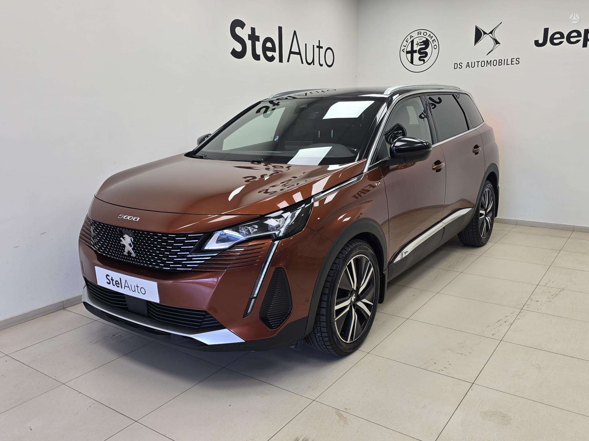 Peugeot 5008.