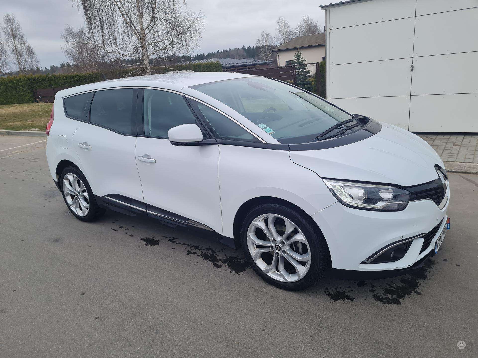 Renault Grand Scenic.