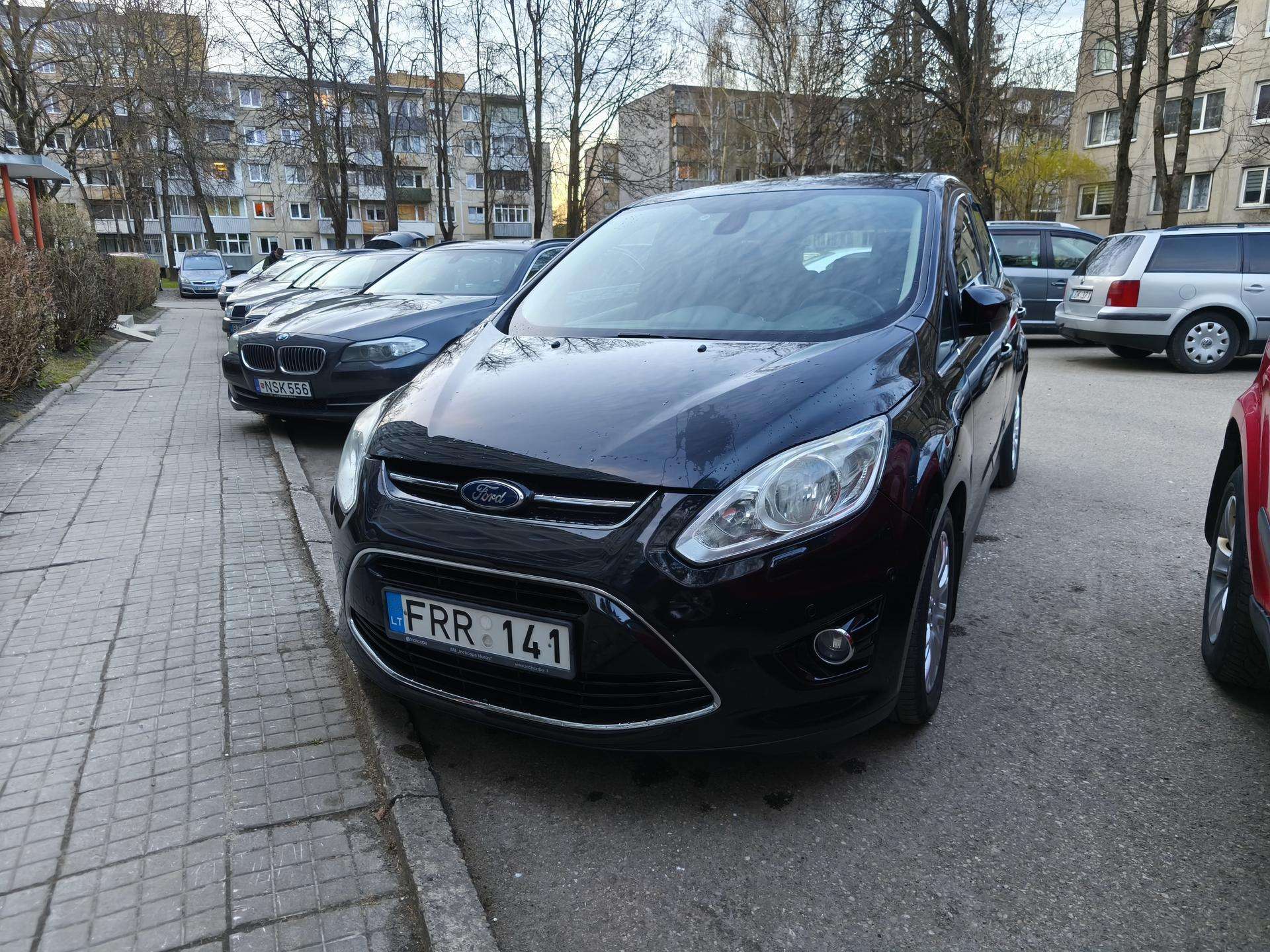 Ford C-MAX.