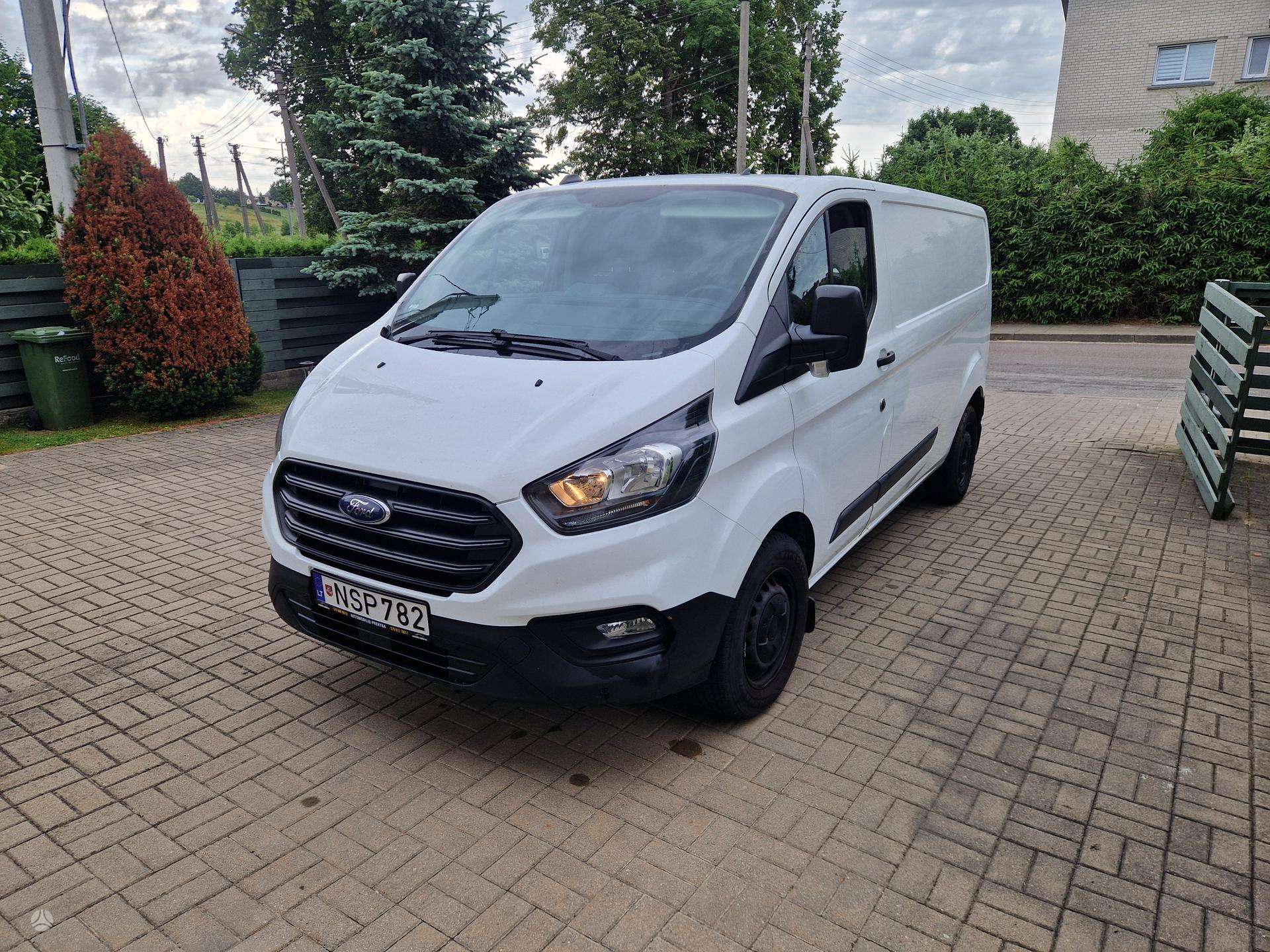 Ford Transit Custom.