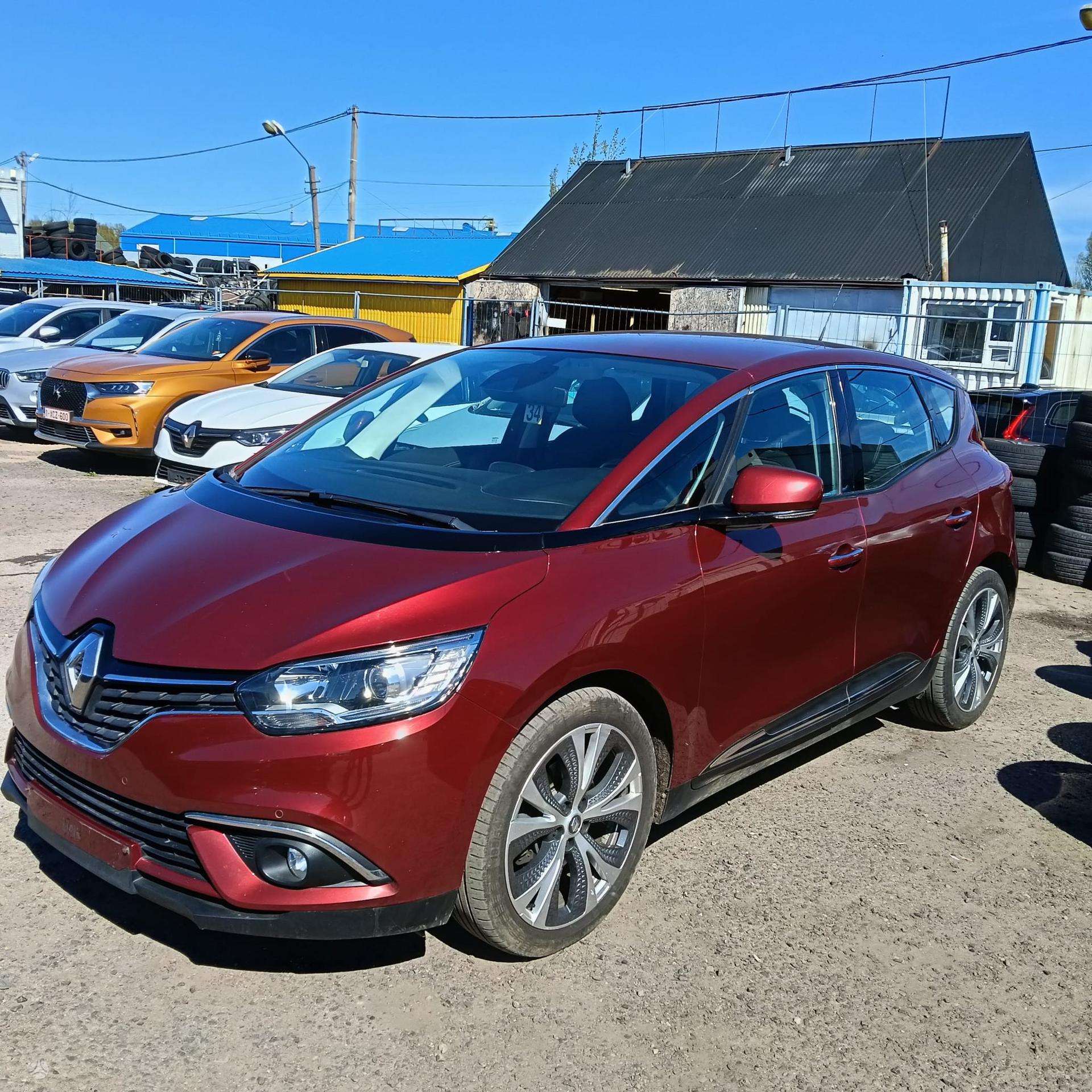 Renault Scenic.