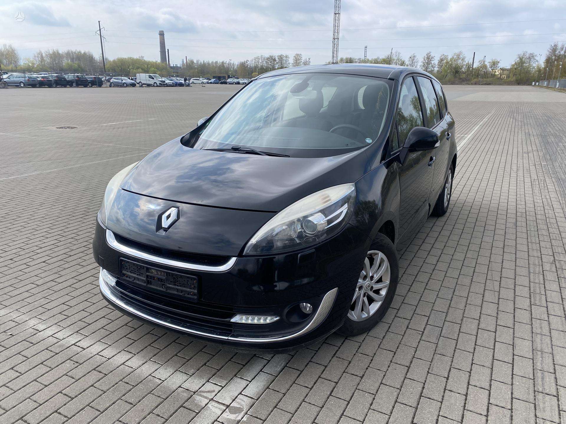 Renault Grand Scenic.