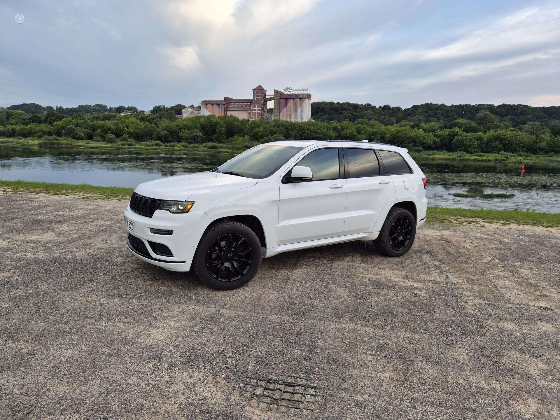 Jeep Grand Cherokee.