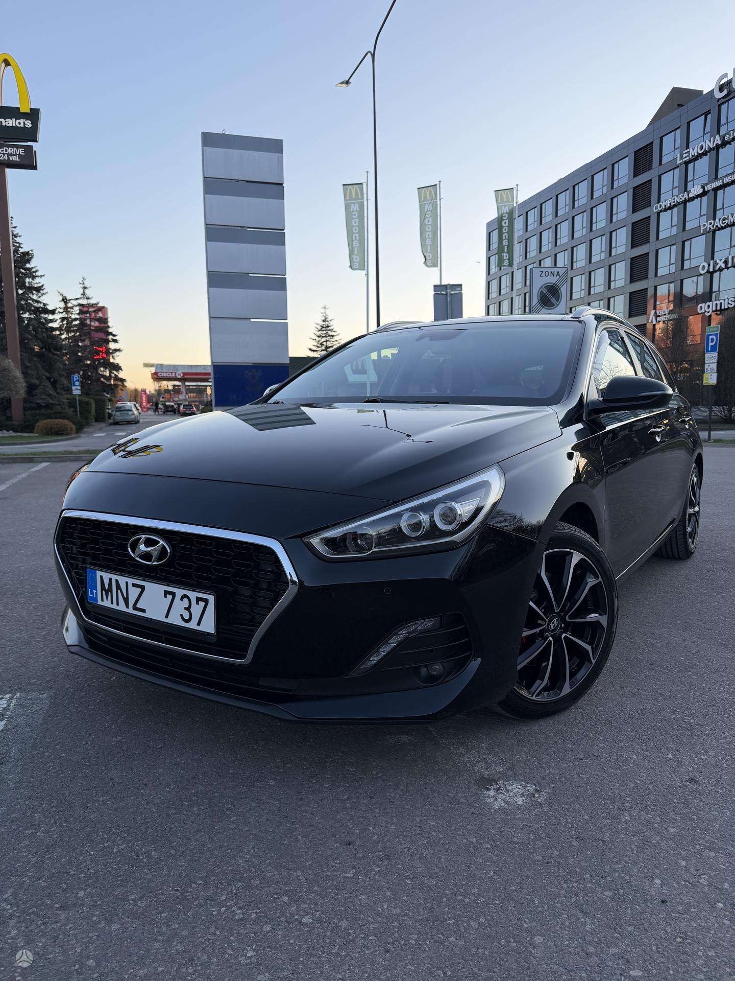 Hyundai i30.
