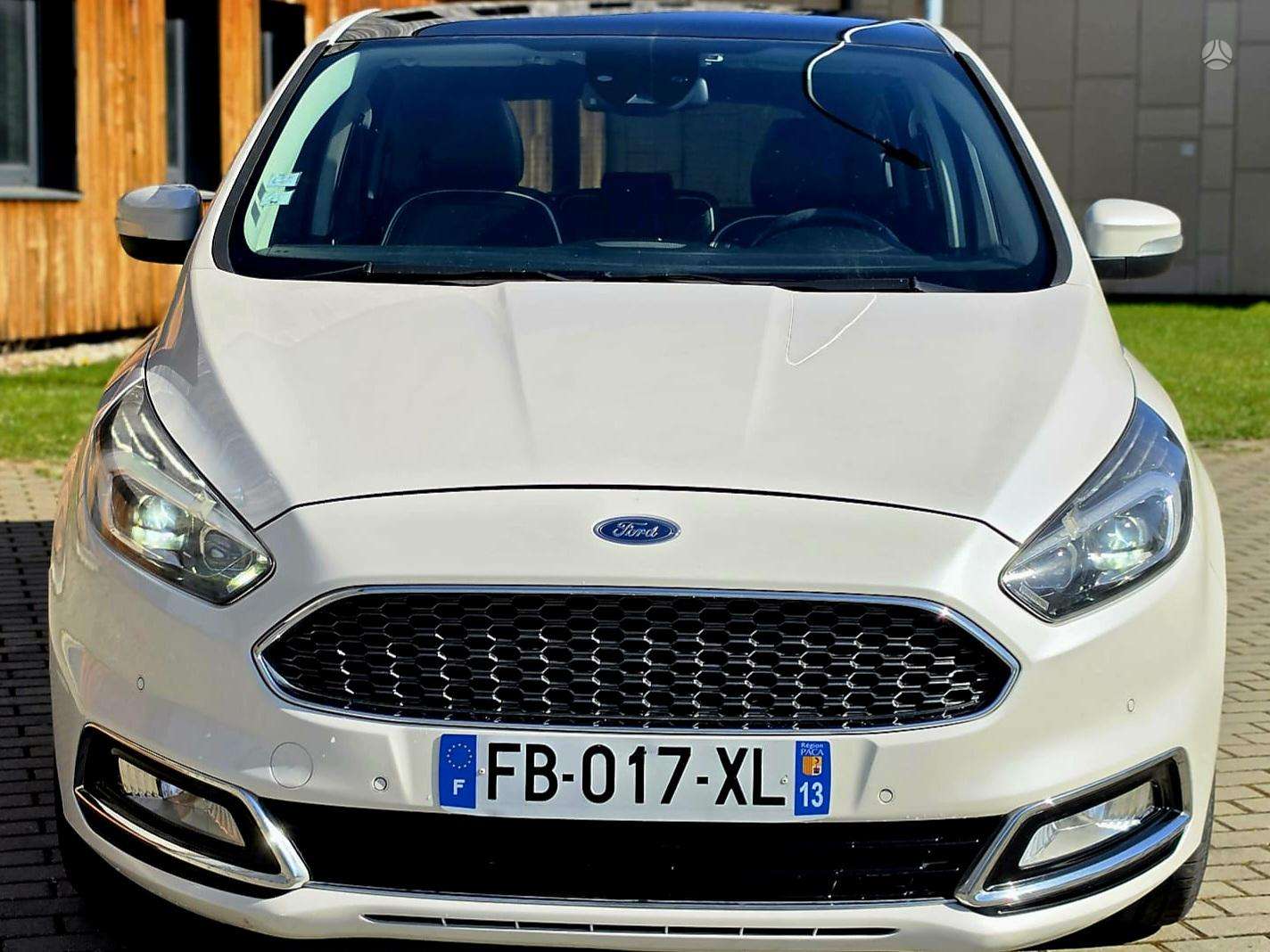 Ford S-MAX.