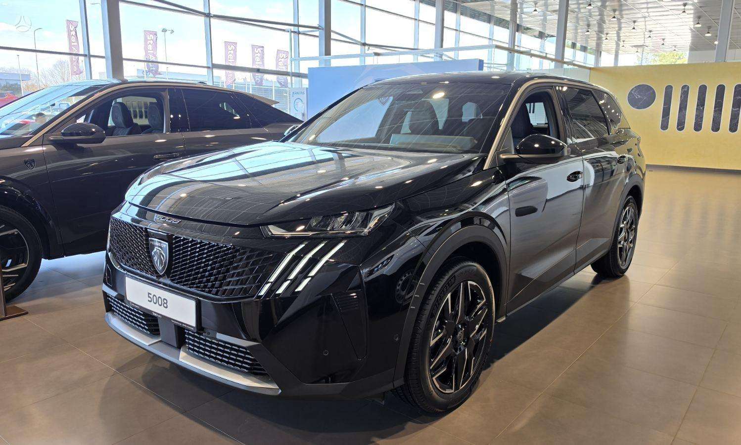 Peugeot 5008.
