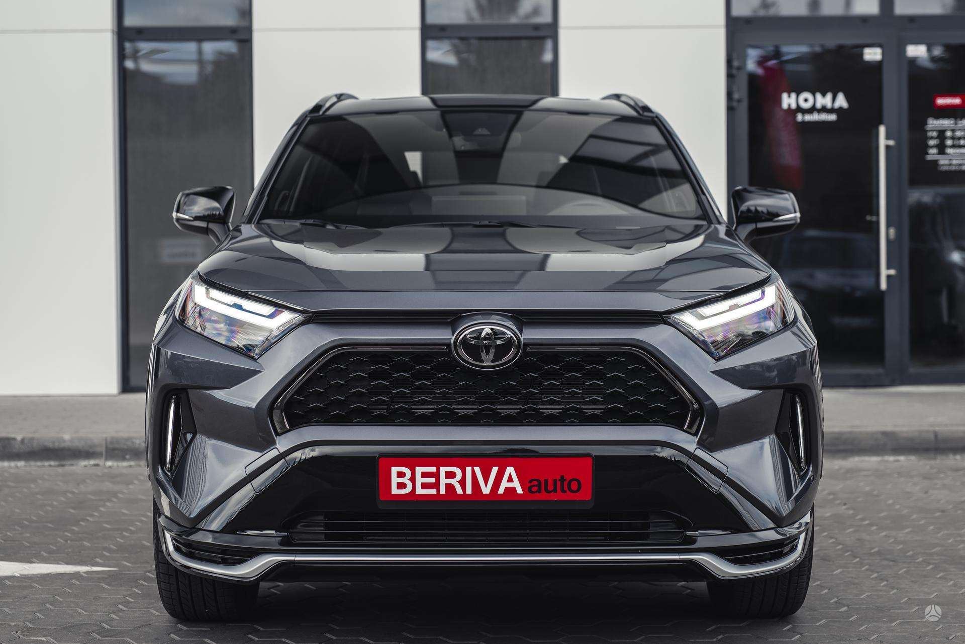 Toyota RAV4.