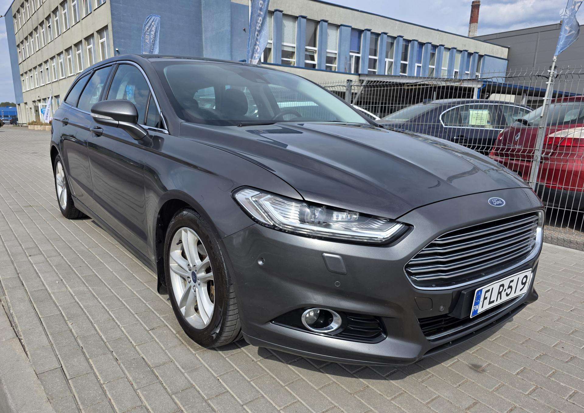 Ford Mondeo.