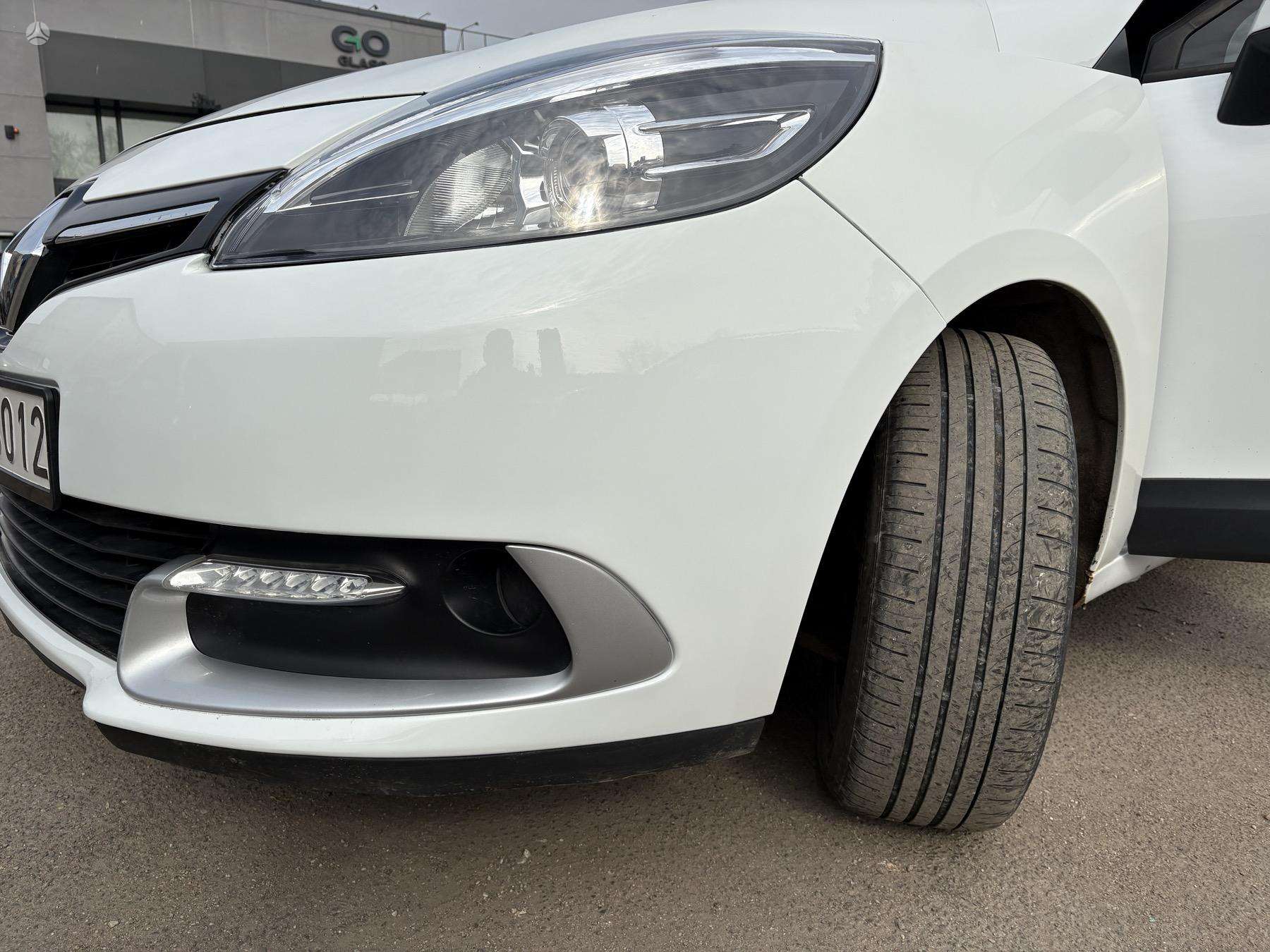 Renault Grand Scenic.