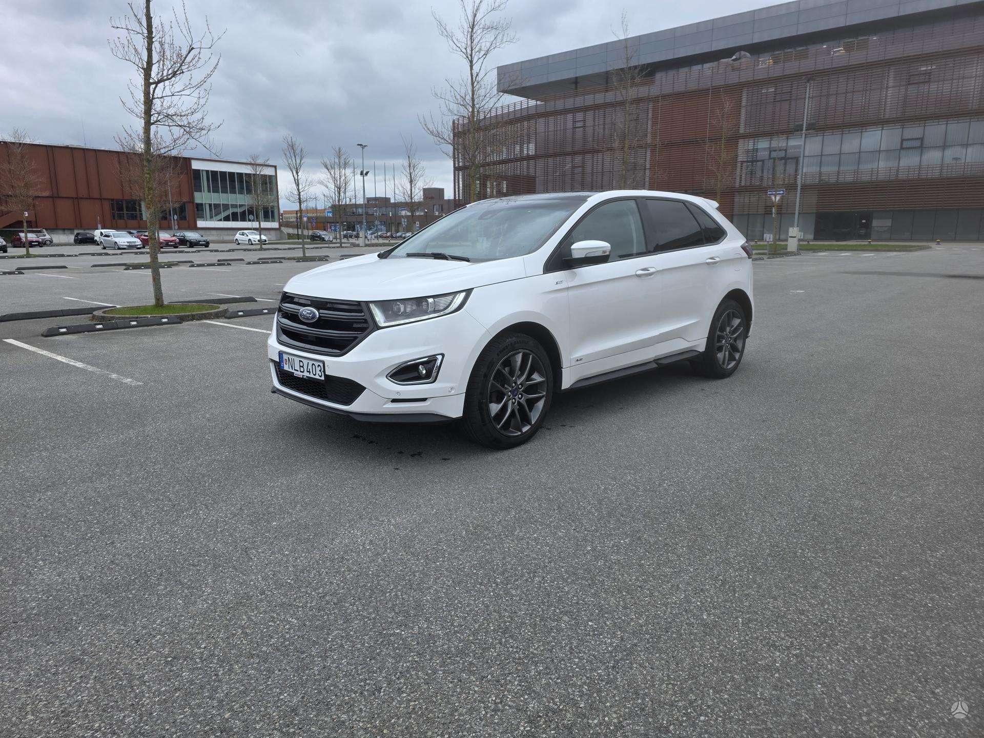 Ford Edge.