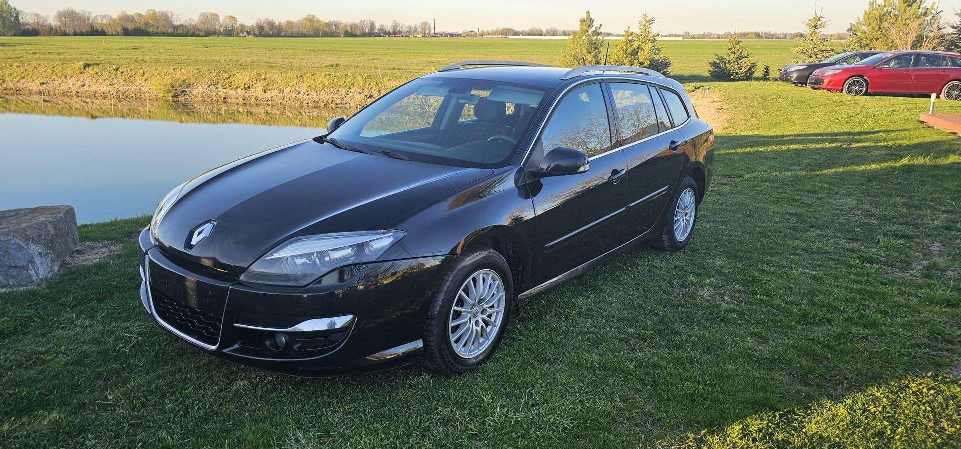 Renault Laguna.