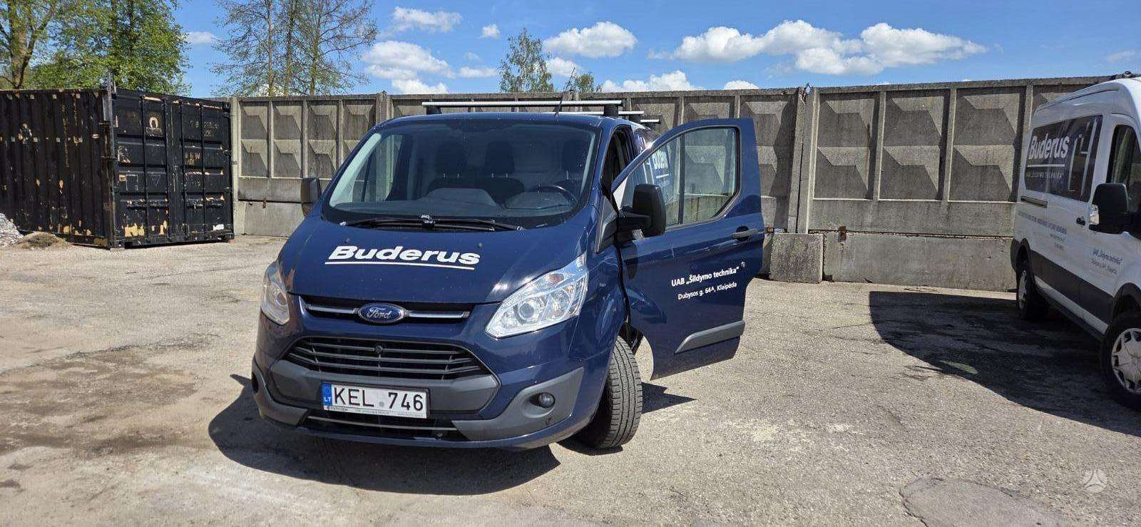 Ford Transit Custom.