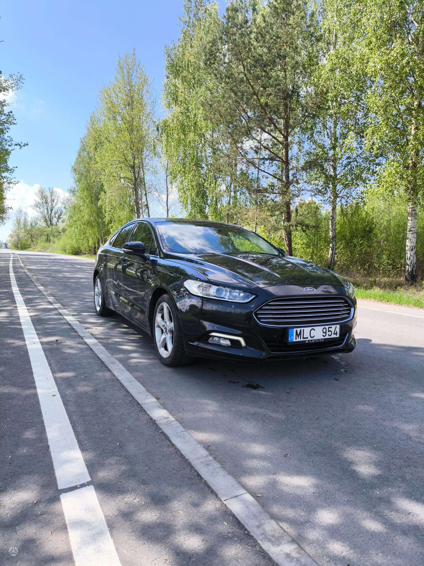 Ford Mondeo.