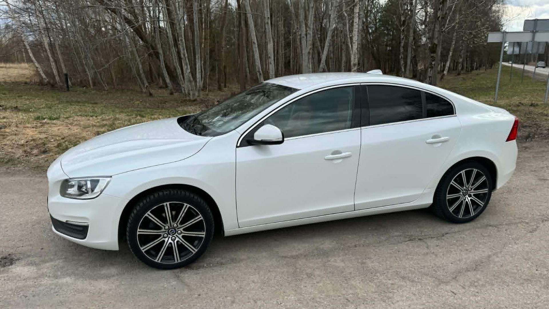 Volvo S60.