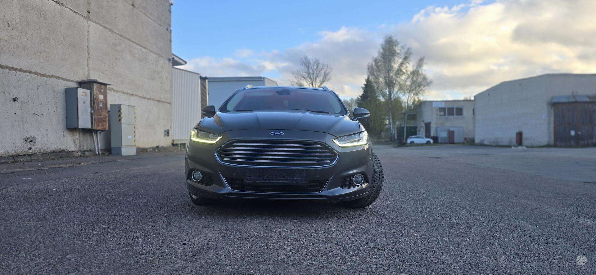 Ford Mondeo.
