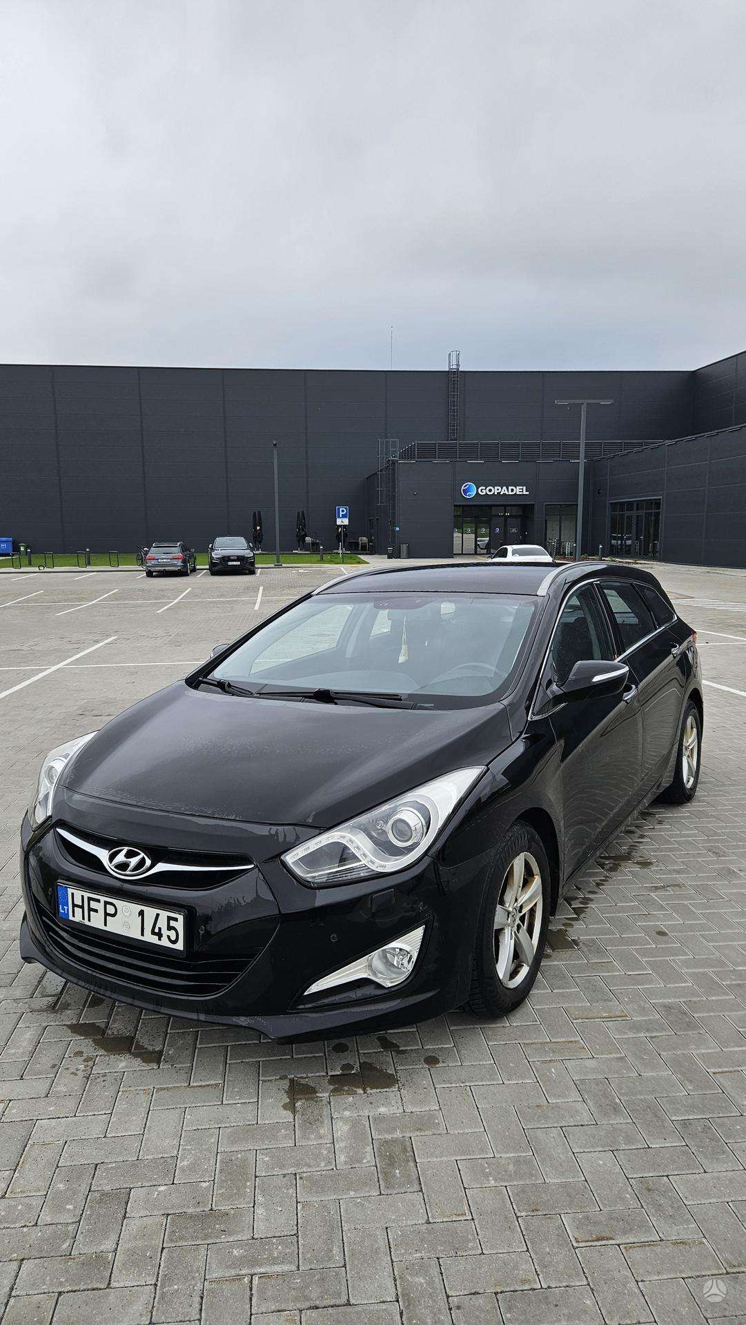 Hyundai i40.