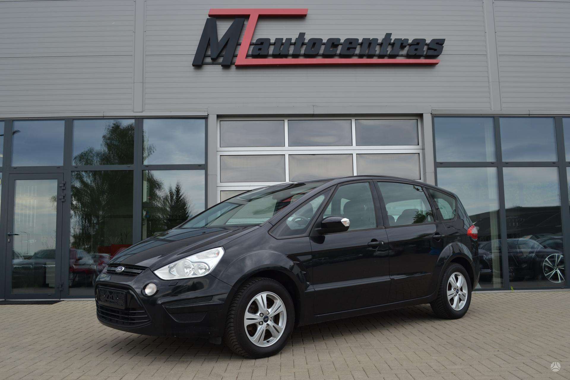 Ford S-MAX.