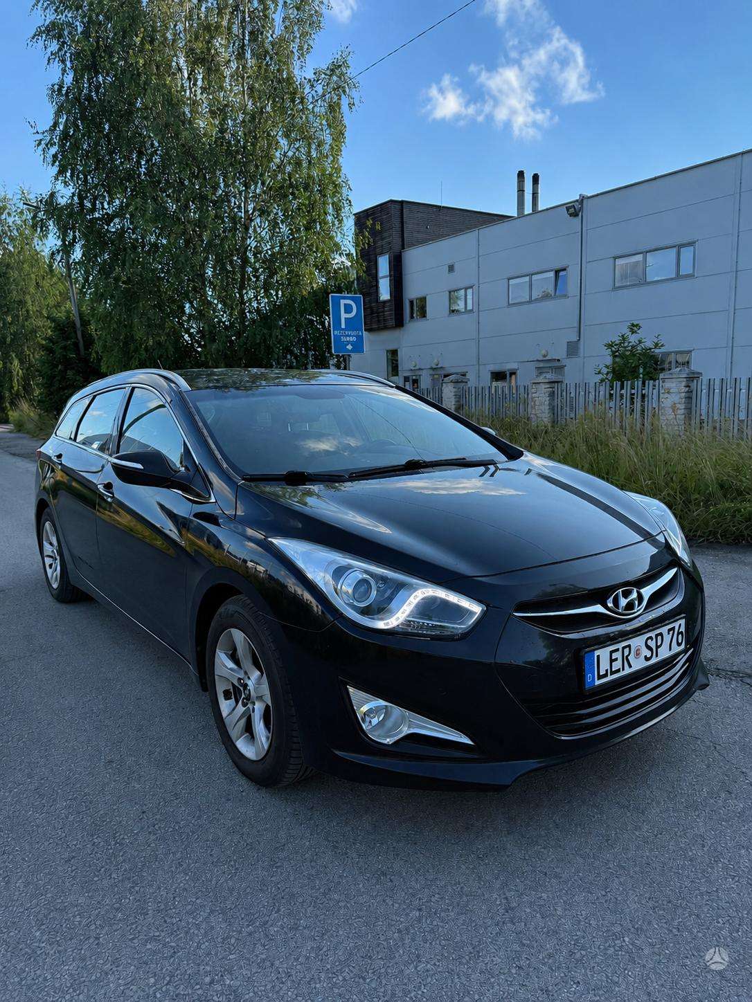 Hyundai i40.