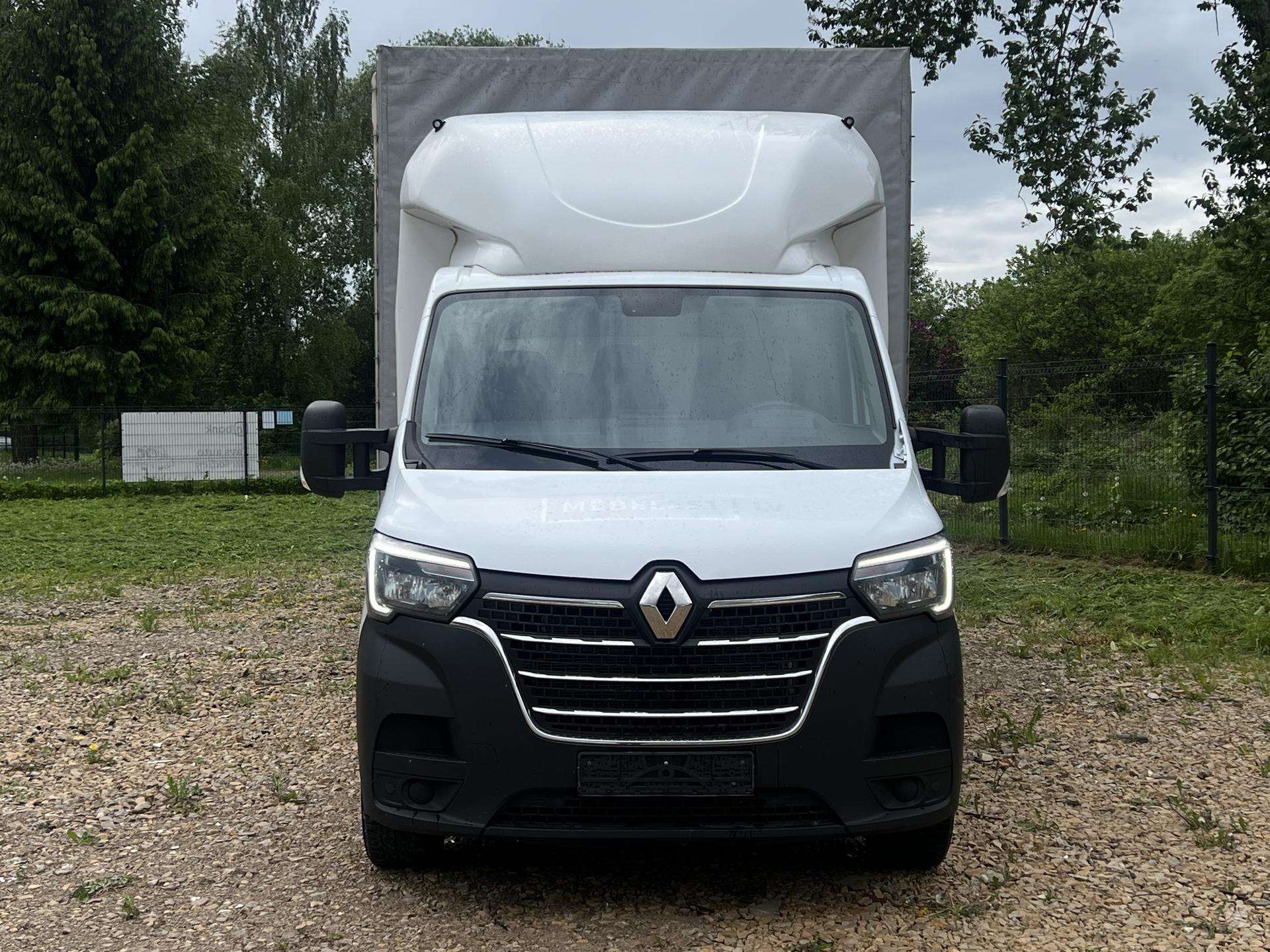 Renault Master.
