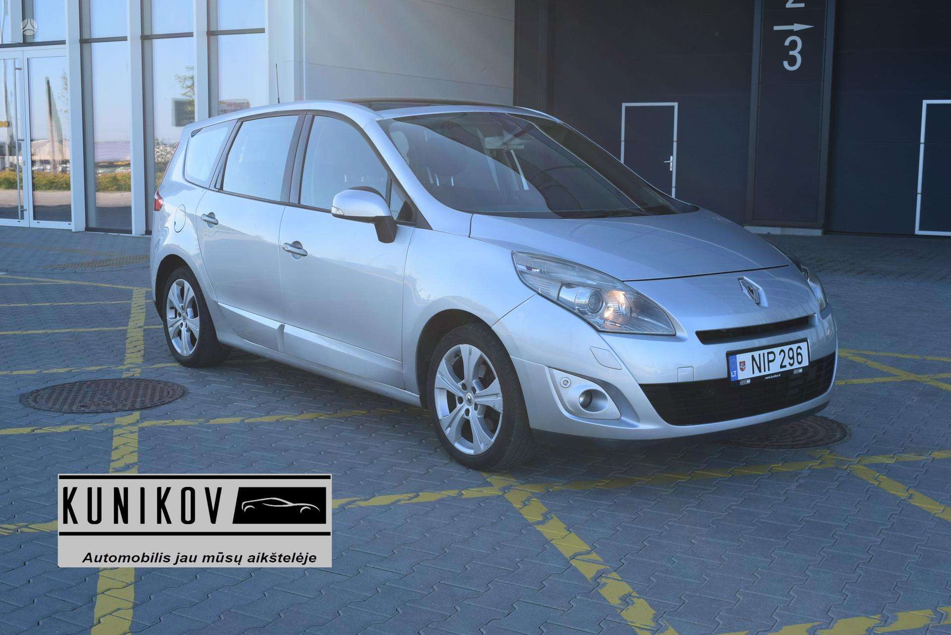 Renault Grand Scenic.