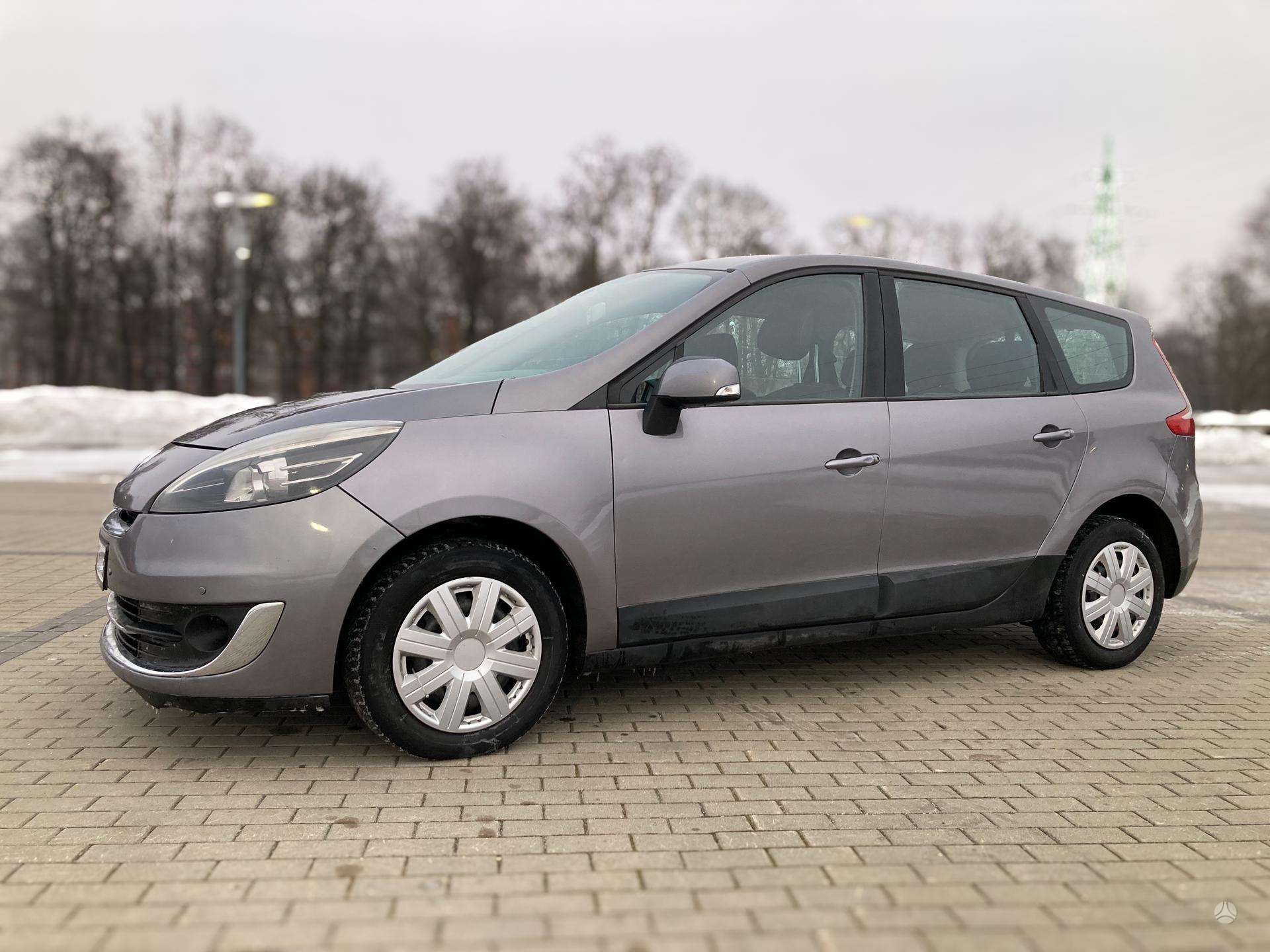 Renault Grand Scenic.