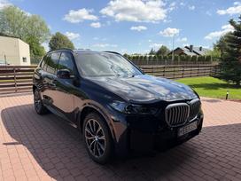 BMW X5.