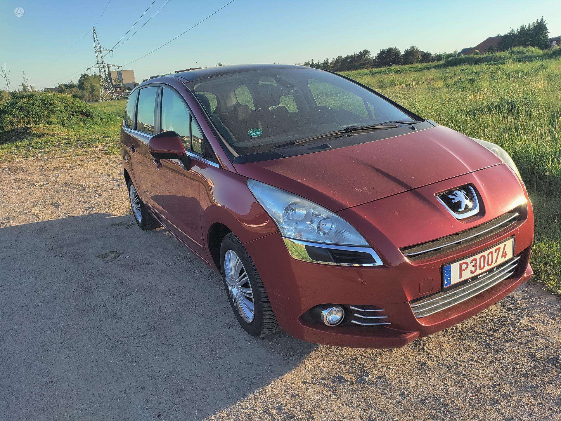 Peugeot 5008.