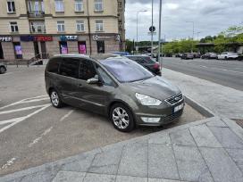Ford Galaxy.