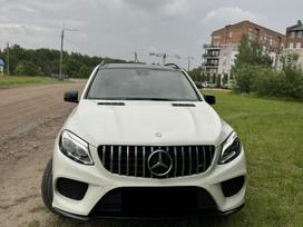 Mercedes-Benz ML350.