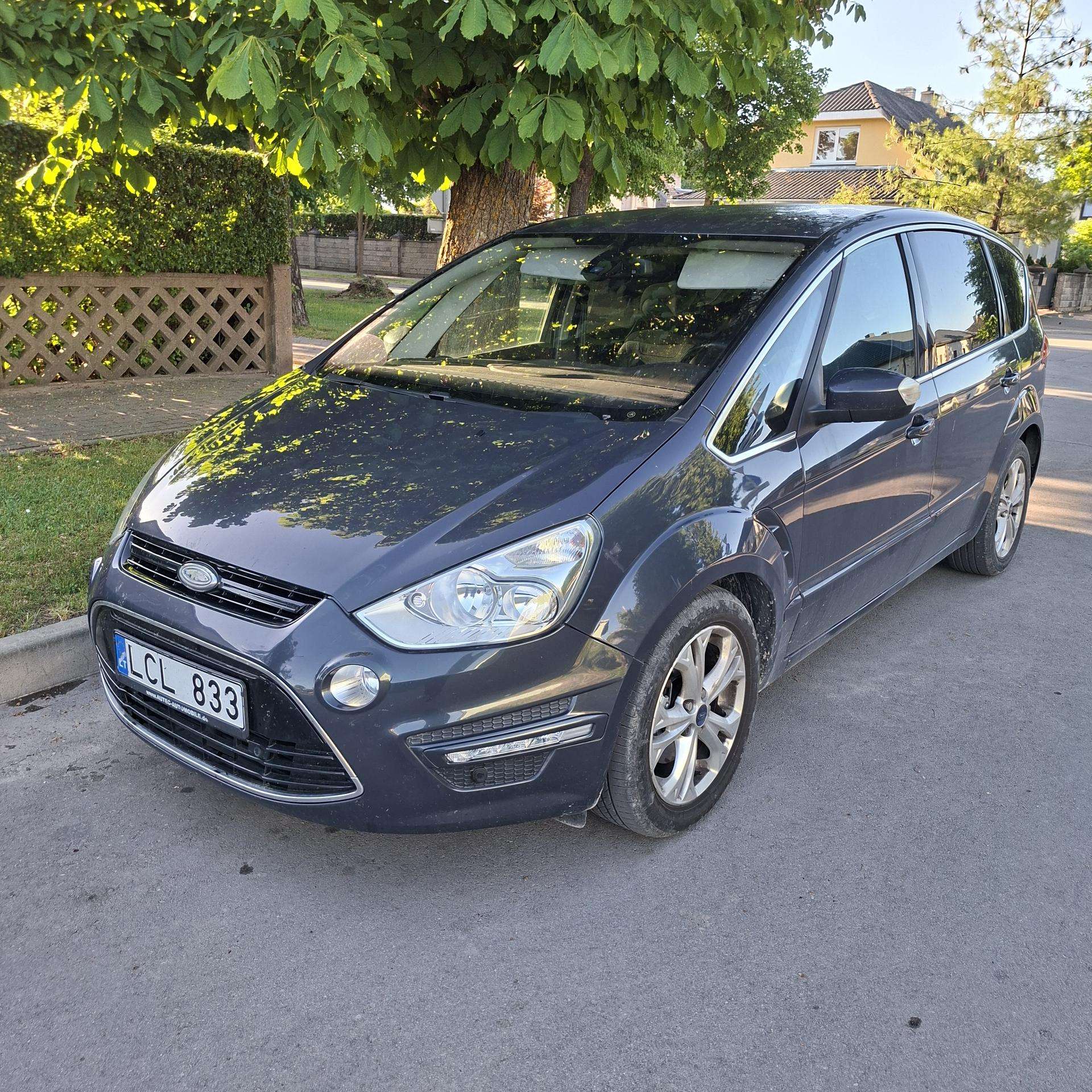 Ford S-MAX.