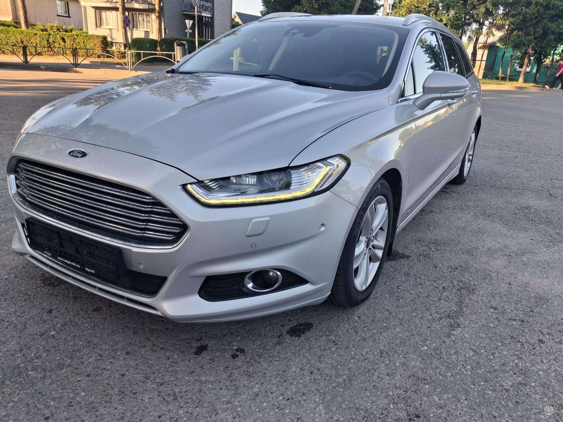 Ford Mondeo.